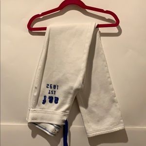 White a & f Sweatpants
